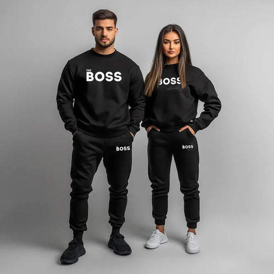 Zestaw bluz i spodni czarnych dla par The Boss / The Boss Lady, noszony przez modele.